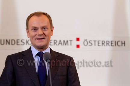 Donald Tusk bei Bundeskanzler Faymann (20110408 0032)